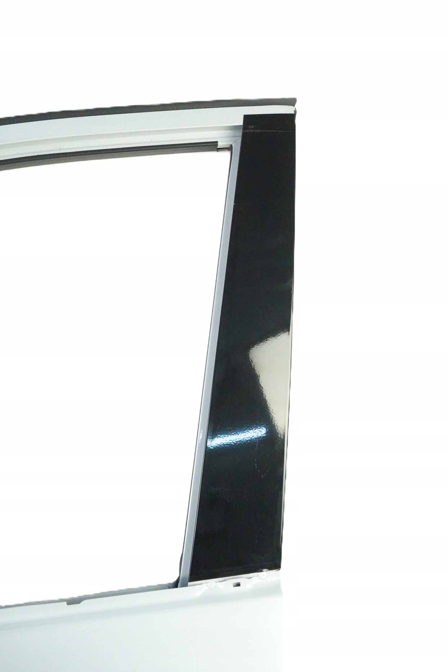 KOLEOS II 2-DOOR LEFT FRONT DOOR PEARL WHITE TEQNC INITIALE