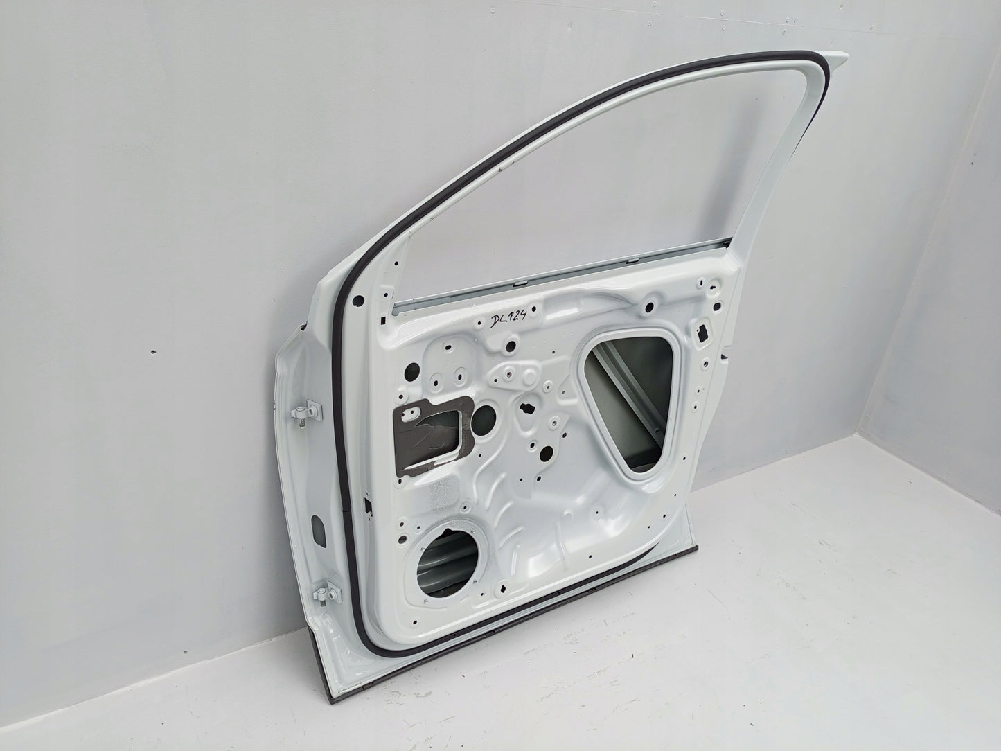 SEAT ATECA 575 2016- FRONT RIGHT DOOR PASSENGER SIDE 575831312