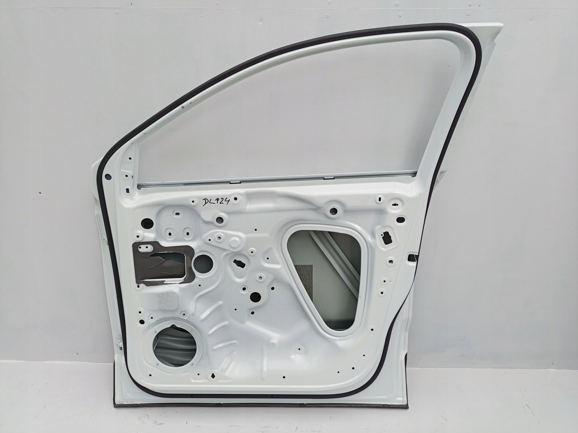 SEAT ATECA 575 2016- FRONT RIGHT DOOR PASSENGER SIDE 575831312