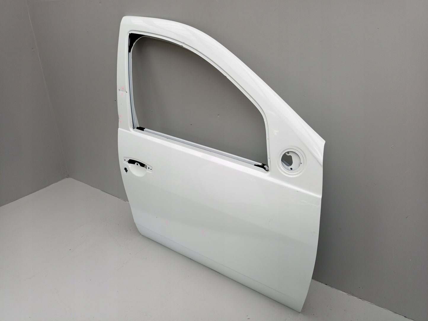 DACIA DUSTER I 1 2010- FRONT RIGHT DOOR PASSENGER SIDE
