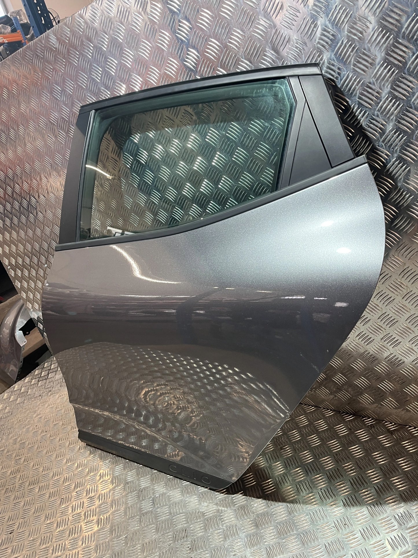 LEFT REAR DOOR RENAULT CLIO V 19- TEKQG