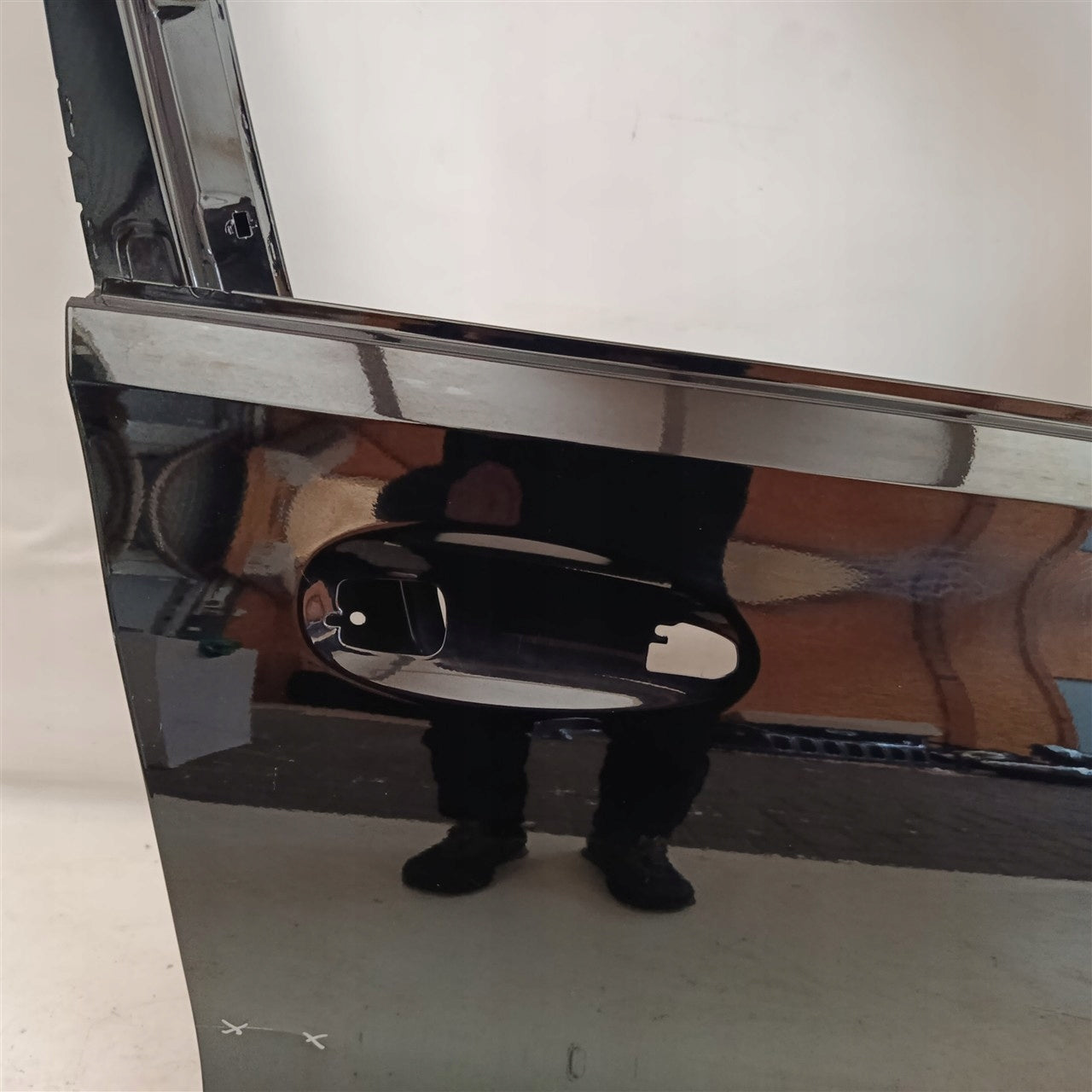 MERCEDES C 206 W206 A2067228000 RIGHT FRONT DOOR