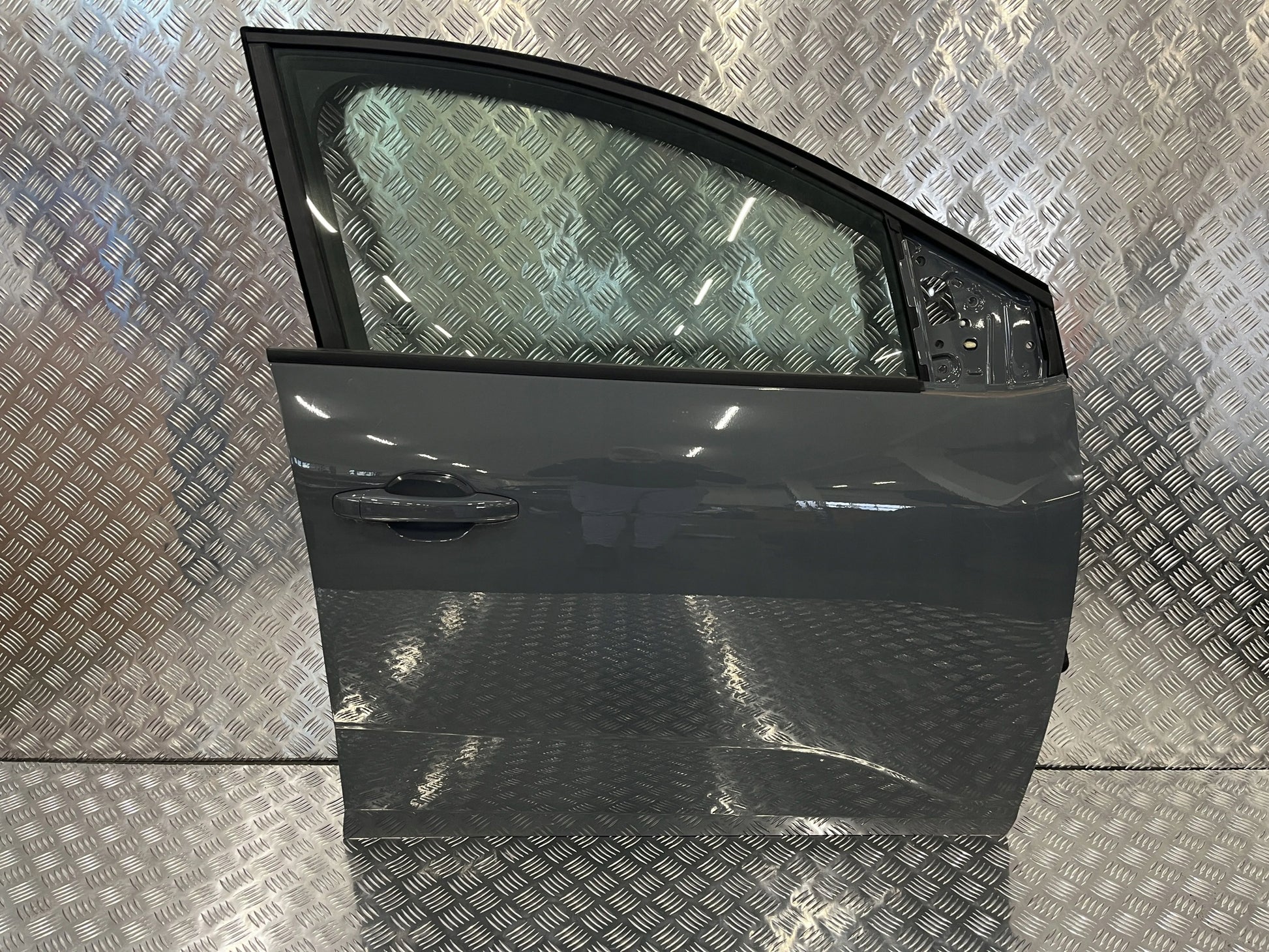 RIGHT FRONT DOOR DACIA SANDERO III 21- OVKPW