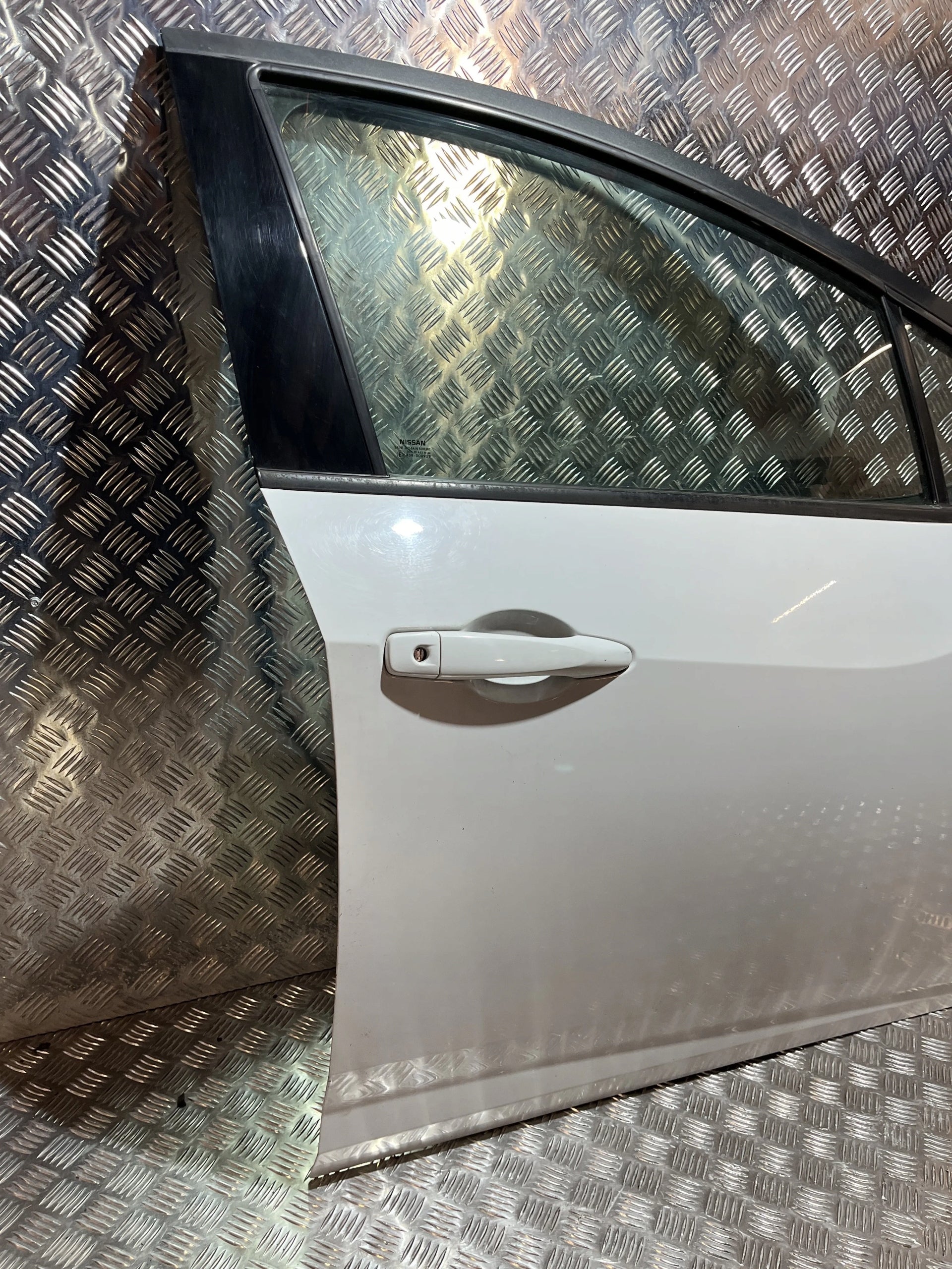 FRONT RIGHT DOOR NISSAN MICRA V K14 17- ZY2