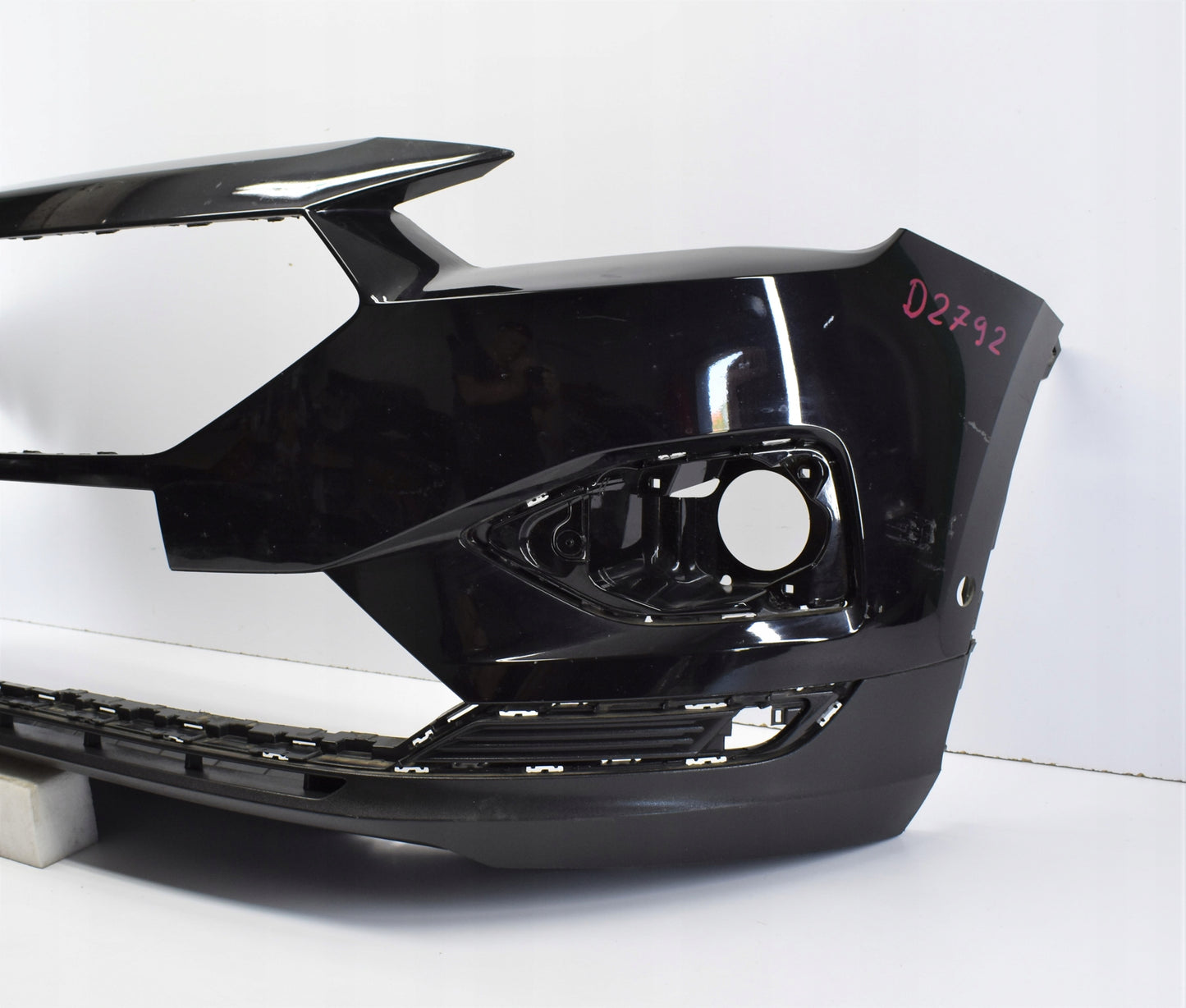 SEAT TARRACO 5JF Front Bumper - Excellent Original Condition