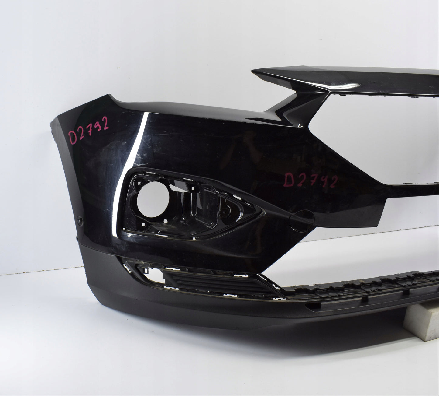 SEAT TARRACO 5JF Front Bumper - Excellent Original Condition