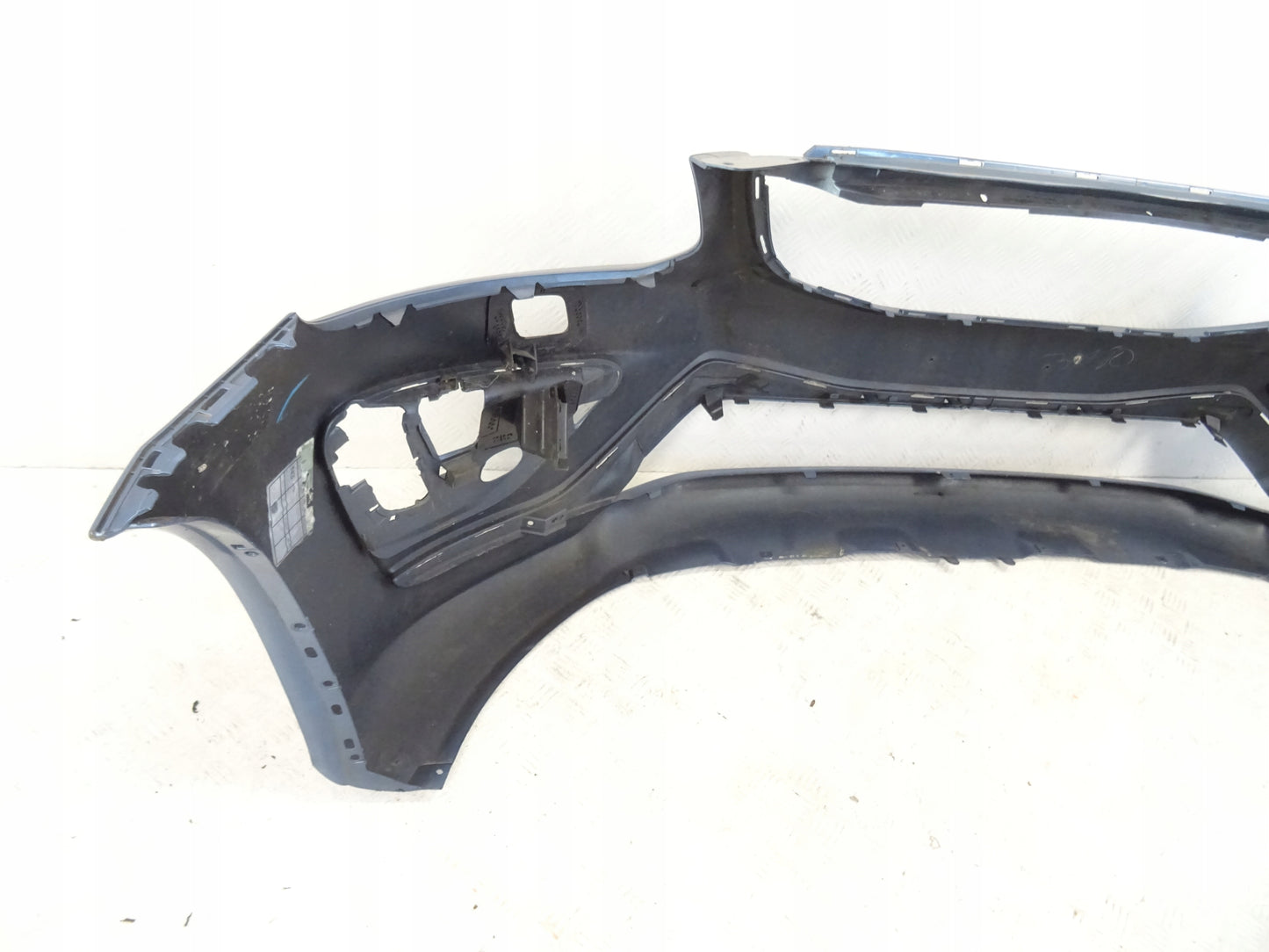 VOLVO XC60 LIFT R-DESIGN FRONT BUMPER