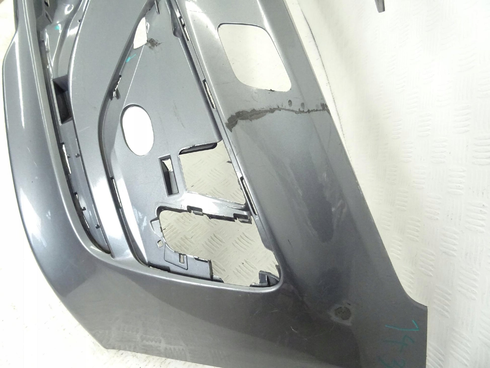 Volvo XC60 R-Design LIFT Front Bumper