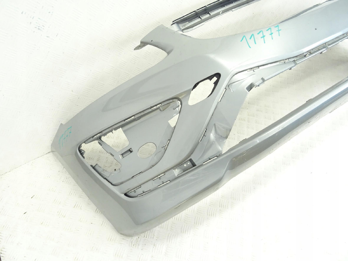 Volvo XC60 R-Design LIFT Front Bumper