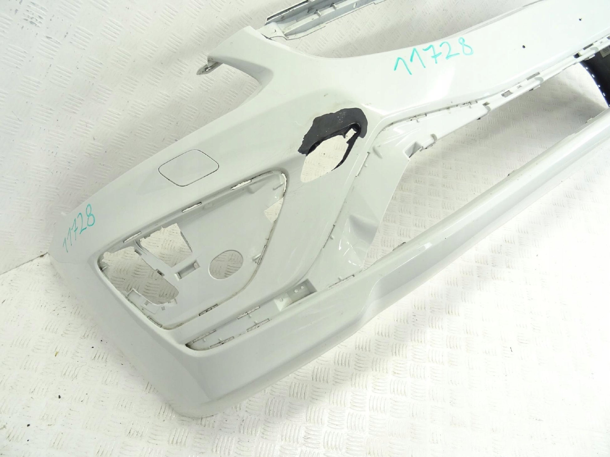 Volvo XC60 R-Design LIFT Front Bumper