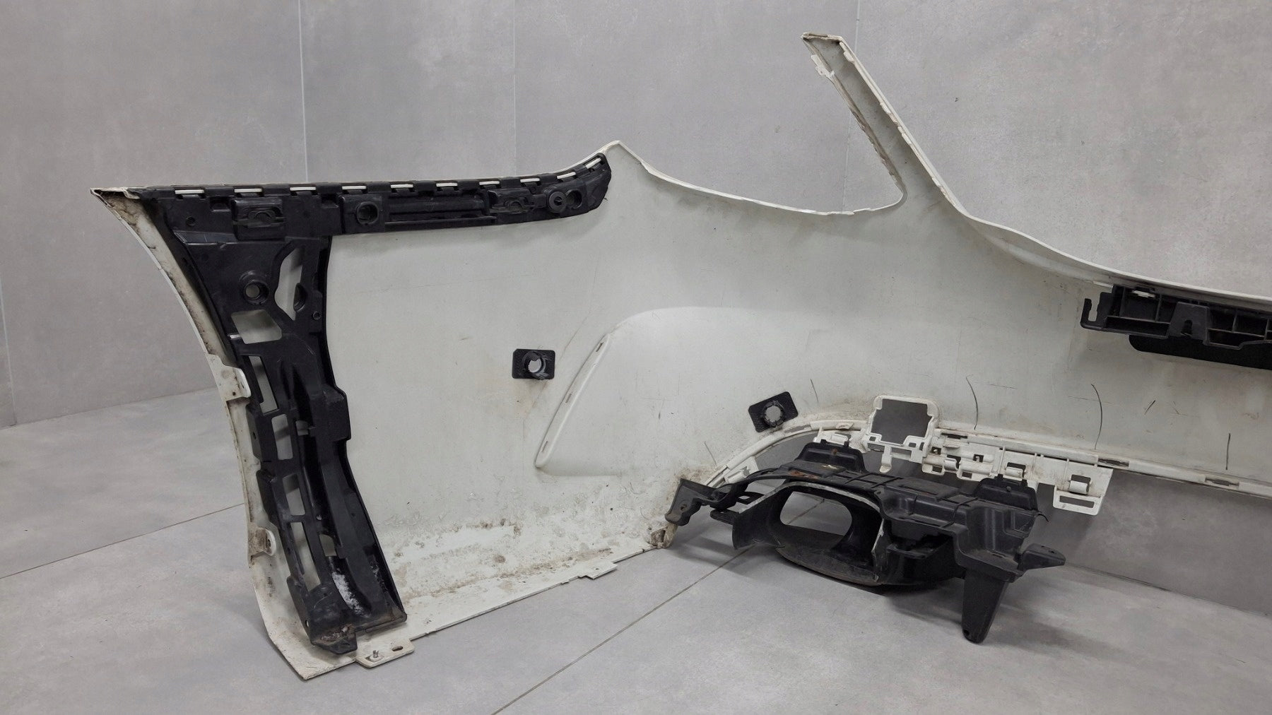 Rear Bumper MERCEDES C-CLASS W205 205 AMG SEDAN 14-18 / + Exhausts