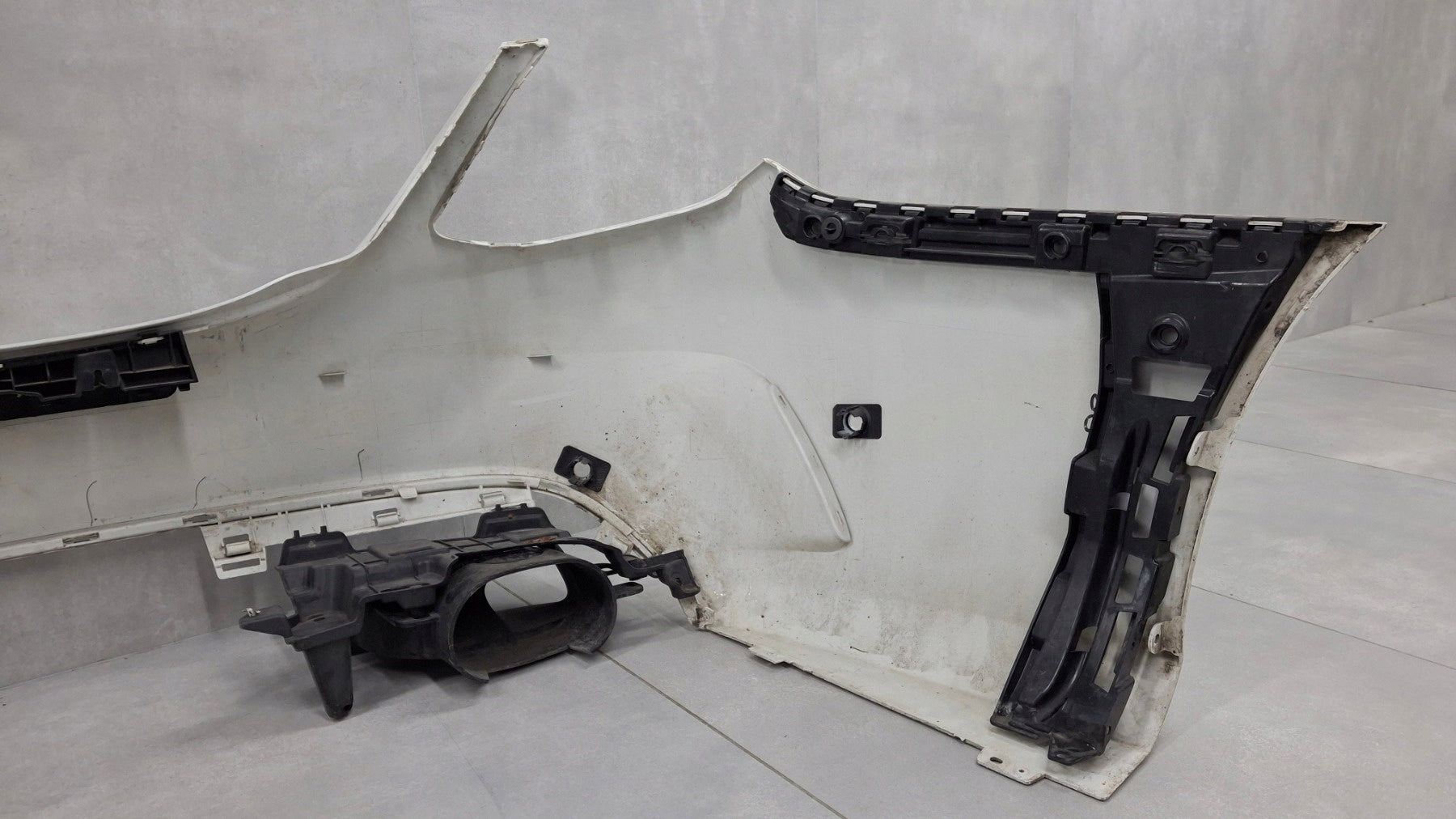 Rear Bumper MERCEDES C-CLASS W205 205 AMG SEDAN 14-18 / + Exhausts