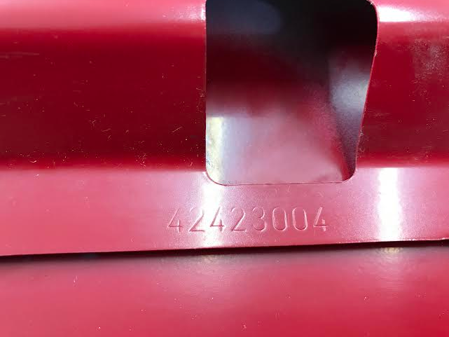 Volkswagen Touran, Caddy  2010 - 2015 Bonnet 1T0823155  ( with defect )