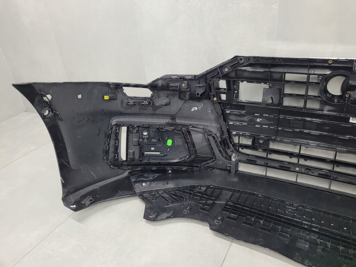 Front Bumper Audi A6 C8 4K0 S-Line 18- Audi