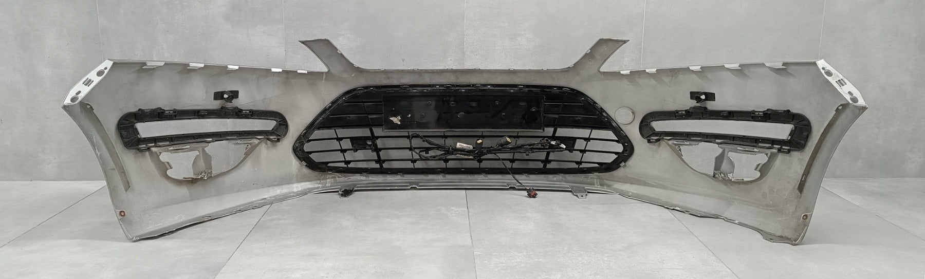 Ford Mondeo MK4 IV Lift 10-14 Front Bumper / + Wiring Harness