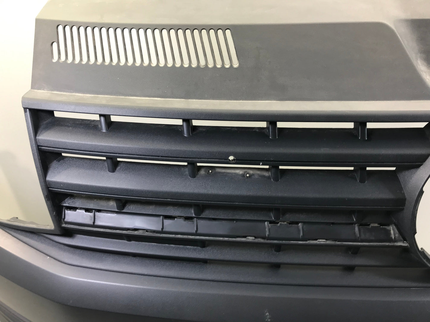 Volkswagen Transporter T6 2015- Front Bumper OEM: 7E0807221D