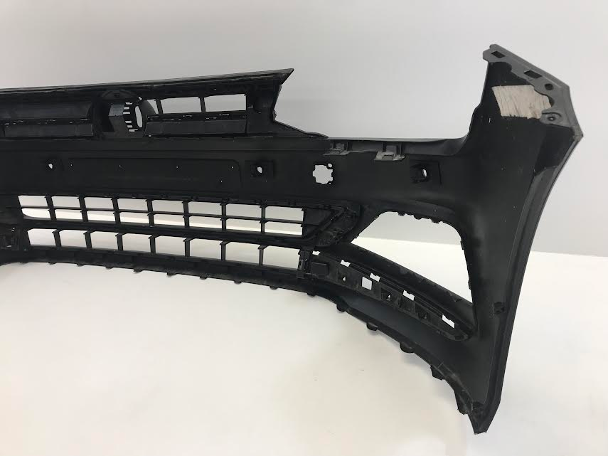 Volkswagen Polo H.B 2018-2021 Front Bumper Genuine Used OEM: 2G0807221